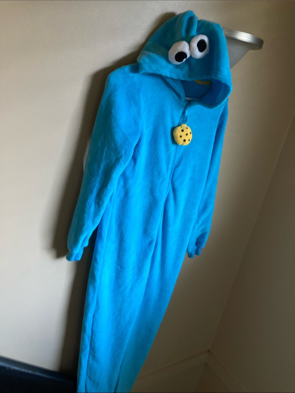 🎃NWT! Sesame Street Bright Blue Cookie Monster Hoodie onesie costume PJ  $30